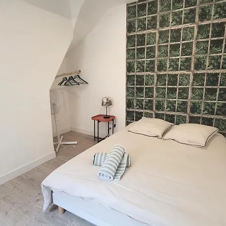Apartment Joli Meuble Equipe *